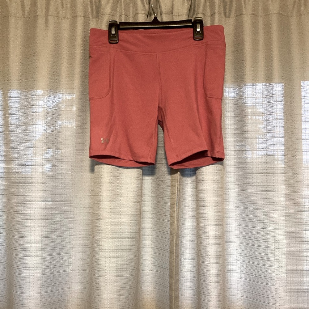 Dust pink Under Armour biker shorts in youth large and new with tags.